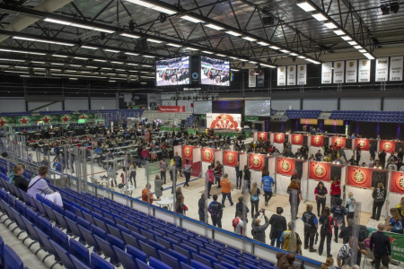 Dutch vs English in final of men's WDF World Cup team event